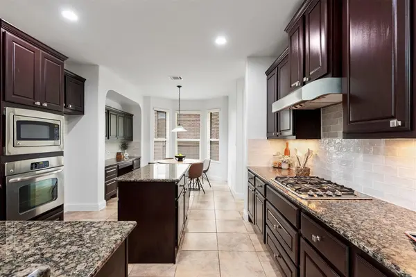8624 Alophia DR, Austin, TX 78739