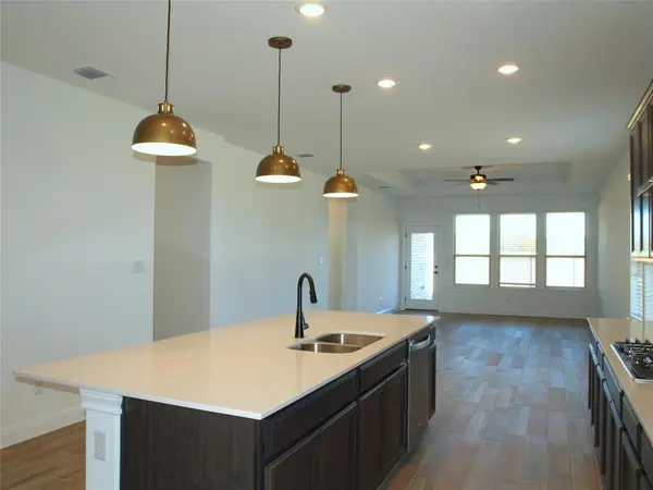 136 Raleigh DR, Georgetown, TX 78633