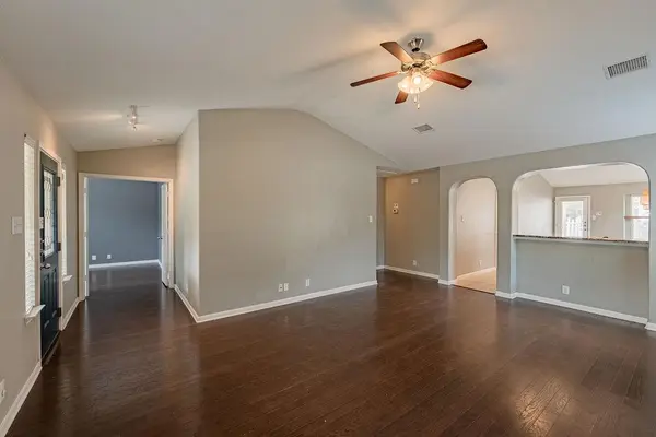800 Gabriel Mills DR, Round Rock, TX 78664
