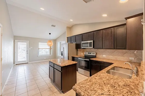 800 Gabriel Mills DR, Round Rock, TX 78664