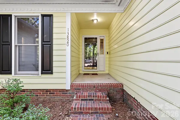13820 Portpatrick LN #221, Matthews, NC 28105