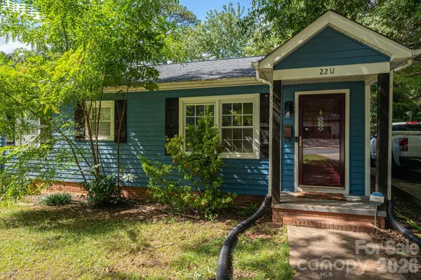 2211 Lee ST, Gastonia, NC 28054
