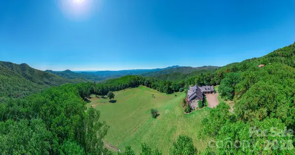 733 Dogwood LN, Blowing Rock, NC 28605