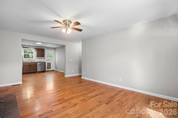 934 Fairview DR SW, Lenoir, NC 28645