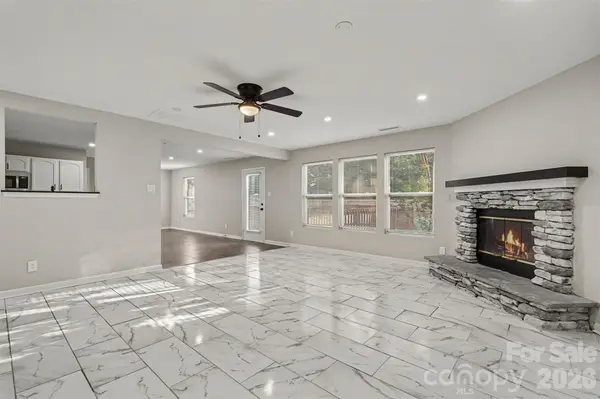 12937 Silvaire Farm RD, Charlotte, NC 28278