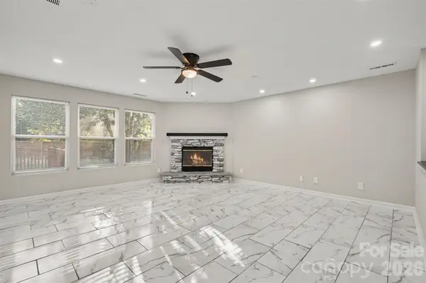 12937 Silvaire Farm RD, Charlotte, NC 28278
