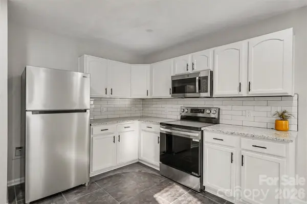 12937 Silvaire Farm RD, Charlotte, NC 28278