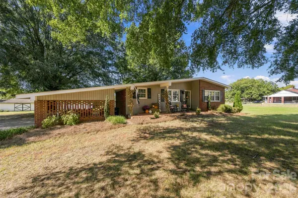 1691 Cat Square RD, Vale, NC 28168