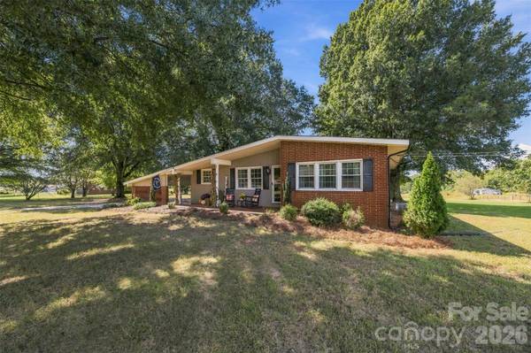 1691 Cat Square RD, Vale, NC 28168