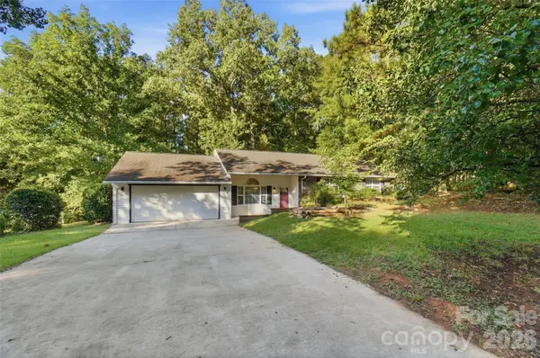 8004 Agape LN, Waxhaw, NC 28173