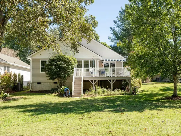 277 Highland Golf DR, Flat Rock, NC 28731