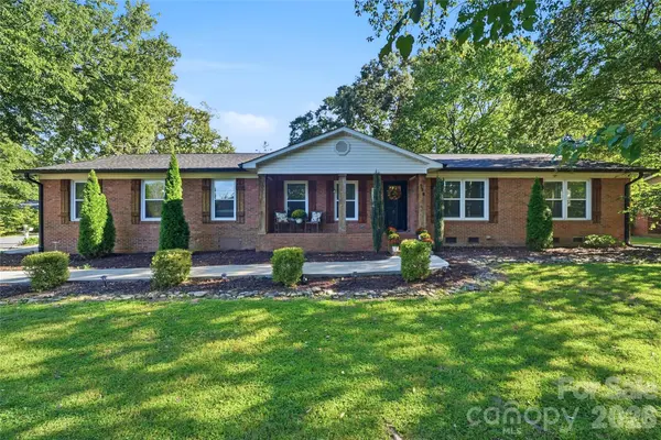 718 E Hoke ST, Lincolnton, NC 28092
