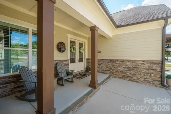 525 Vintage Creek DR, Matthews, NC 28104