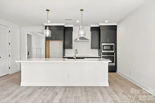 3198 Timber Run LN, Maiden, NC 28650