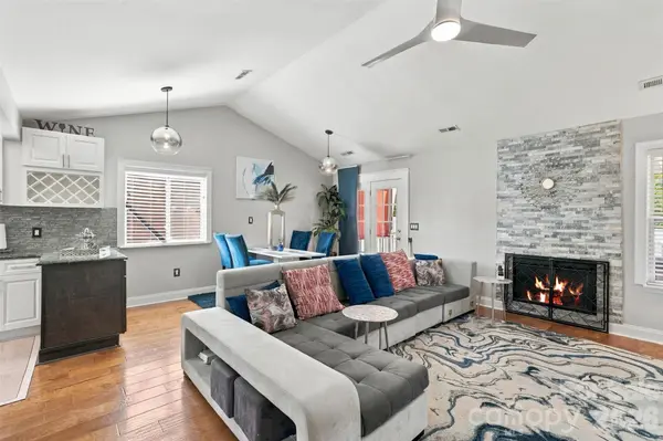 5728 Ebley LOOP, Charlotte, NC 28227