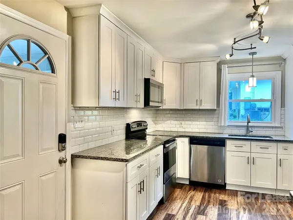 2117 Tarlton DR, Matthews, NC 28105