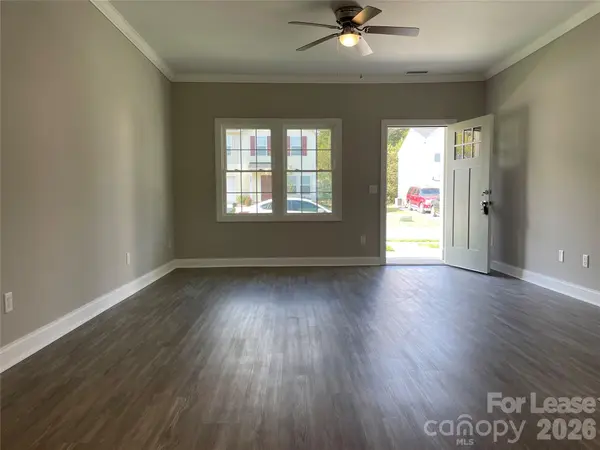 3927 Newhall DR NW, Hickory, NC 28601