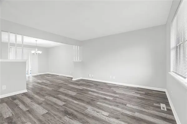 15917 W 152nd ST, Olathe, KS 66062