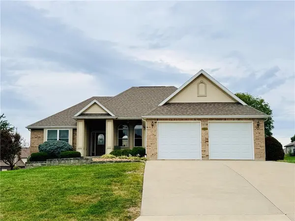 898 Willow Tree CT, Higginsville, MO 64037