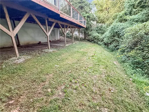 5510 NW Verlin DR, Parkville, MO 64152