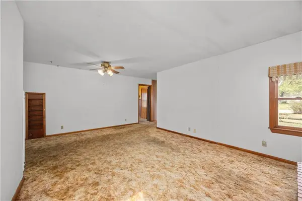 1008 Coronada ST, Coffeyville, KS 67337