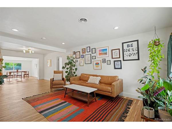 931 Tucson, Aurora, CO 80011