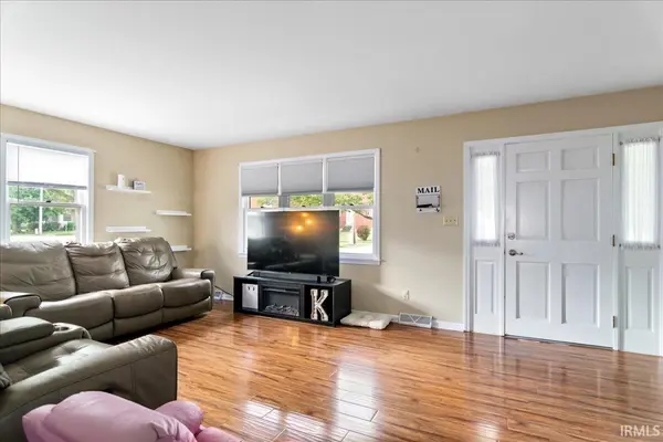 204 N MAIN ST, Fort Branch, IN 47648