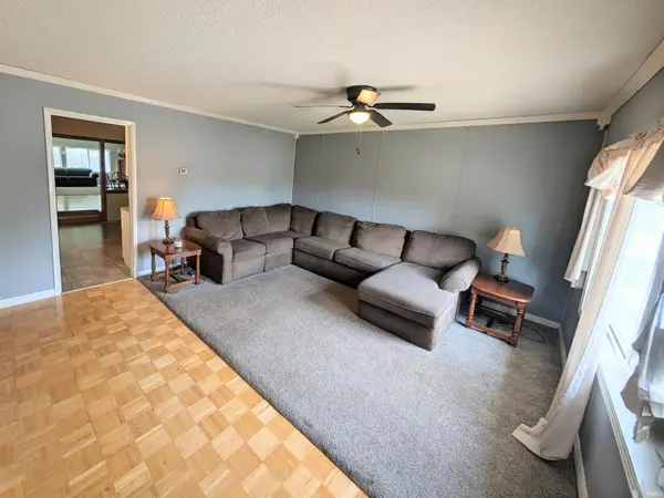 48 sunset DR, Bluffton, IN 46714