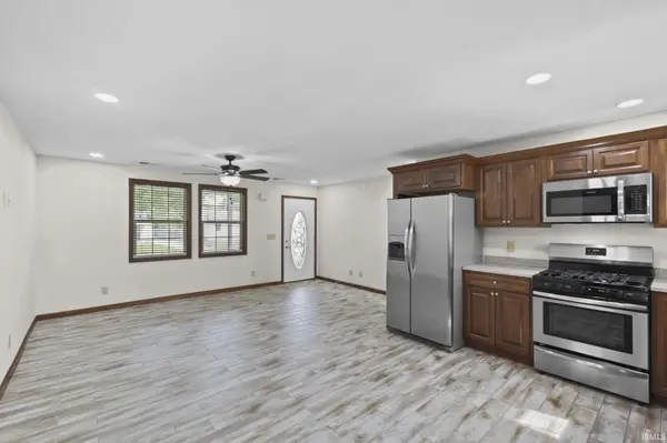 6227 W Taylor RD, Muncie, IN 47304