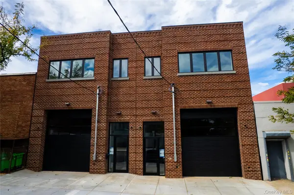 18-26 Steinway ST, Astoria, NY 11105
