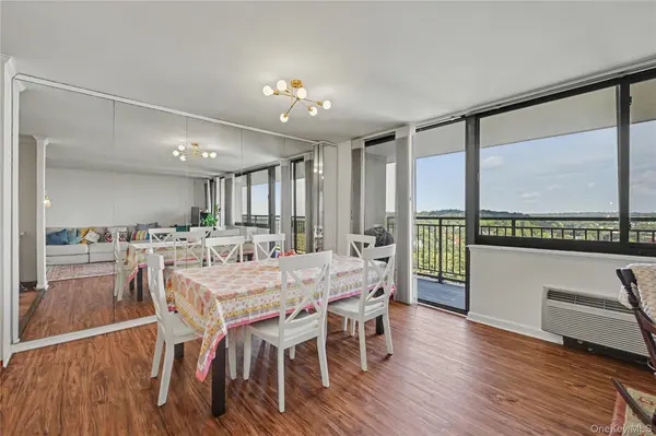 15 Stewart PL #12A, White Plains, NY 10603