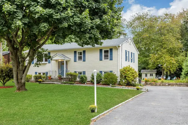 94 Overlook DR, Mahopac, NY 10541