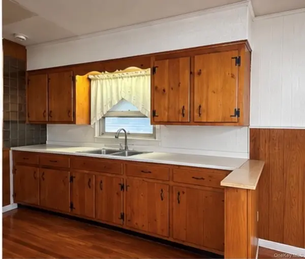 12 N Mortimer AVE, Elmsford, NY 10523
