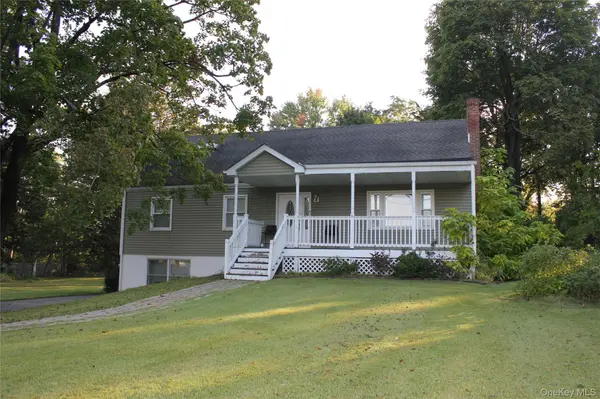 43 Laffin LN, Poughkeepsie, NY 12603