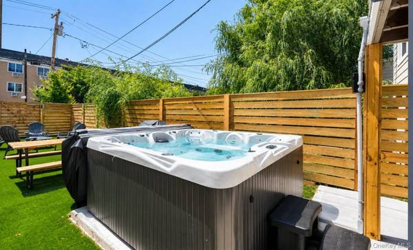 170 Beach 92nd ST, Rockaway Beach, NY 11693
