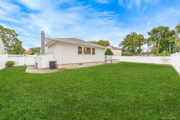 680 Harrison AVE, East Meadow, NY 11554
