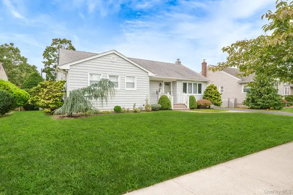 680 Harrison AVE, East Meadow, NY 11554