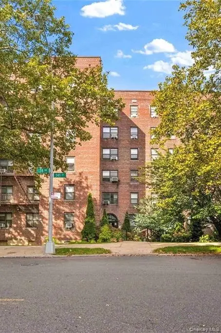 28-08 141ST ST #4C, Flushing, NY 11354