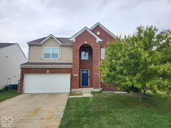 3376 Firethorn DR, Whitestown, IN 46075