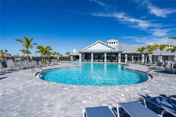 15214 SERENE SHORES LOOP, Lakewood Ranch, FL 34211