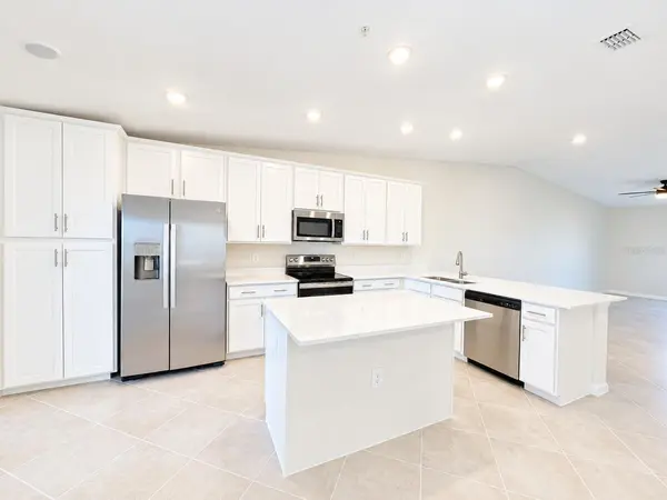 17475 OPAL SAND DR #207, Venice, FL 34293