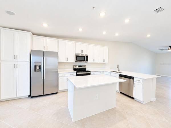 17475 OPAL SAND DR #207, Venice, FL 34293