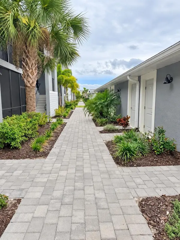 17475 OPAL SAND DR #207, Venice, FL 34293