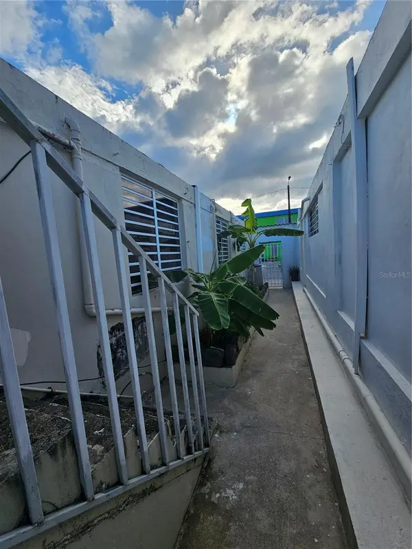 111 111 #BN9, Carolina, PR 00983