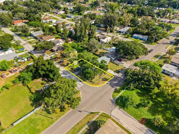 800 40TH ST S, St Petersburg, FL 33711