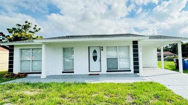 7017 SANDHURST DR, Tampa, FL 33619
