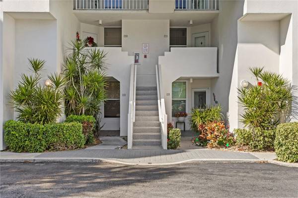 5279 ISLA KEY BLVD S #211, St Petersburg, FL 33715