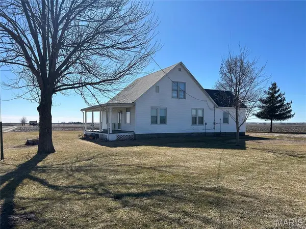 98 SW 200` AVE, Carrollton, IL 62016