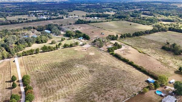 4305 Highway O, Farmington, MO 63640