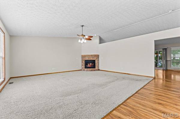 1024 W Fallen Lake DR, Waterloo, IL 62298
